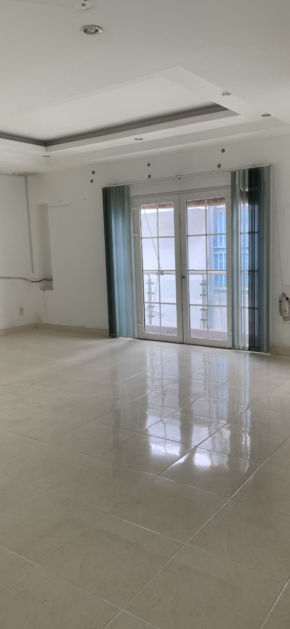 Cho thuê Tòa Nhà Văn Phòng MT đường Hoa Lan,P2  Q.PN